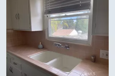 14225 Riverside, Sherman Oaks, CA 91423 - Photo 8