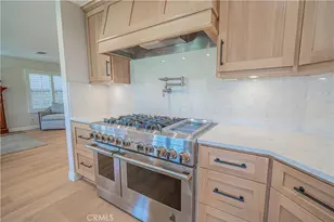 23454 Cloverdale Ct, Newhall, CA 91321 - Photo 18