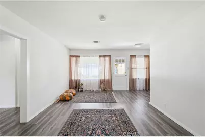 18003 Saticoy Street, Reseda, CA 91335 - Photo 4