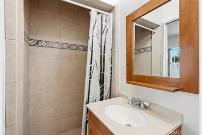 18003 Saticoy Street, Reseda, CA 91335 - Photo 18