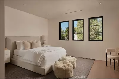 13024 Bloomfield Street, Studio City, CA 91604 - Photo 28