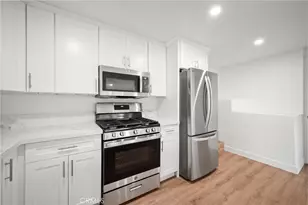 8246 Woodshill Trail, Los Angeles, CA 90069 - Photo 20