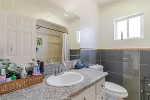 731 & 733 N Alexander St, San Fernando, CA 91340 - Photo 20