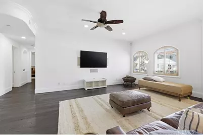 143 N Arnaz Drive #105, Beverly Hills, CA 90211 - Photo 4