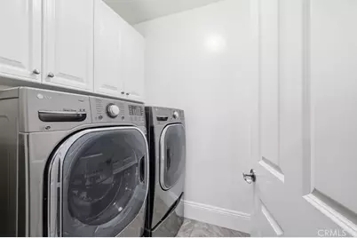 143 N Arnaz Drive #105, Beverly Hills, CA 90211 - Photo 24