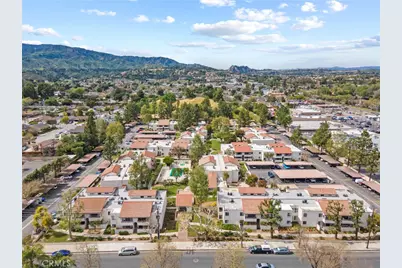 25007 Peachland Avenue #120, Newhall, CA 91321 - Photo 10