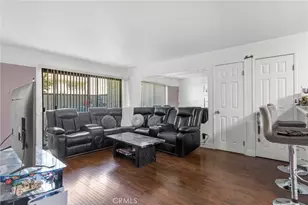 25019 Peachland Ave, Newhall, CA 91321 - Photo 4