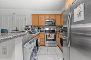 25019 Peachland Ave, Newhall, CA 91321 - Photo 6