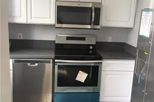 10747 Wilshire, Los Angeles, CA 90024 - Photo 12