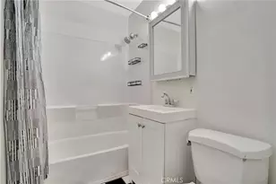 17329 Burbank Blvd, Encino, CA 91316 - Photo 26