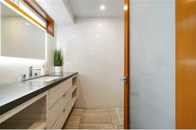 4189 S Cloverdale Avenue, Los Angeles, CA 90008 - Photo 32