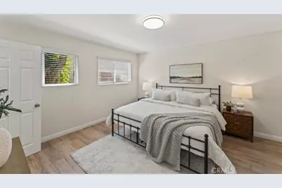17008 Hartland St, Lake Balboa, CA 91406 - Photo 12