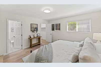17008 Hartland St, Lake Balboa, CA 91406 - Photo 14
