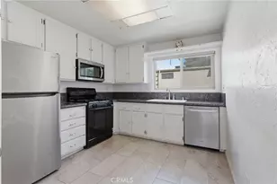 6121 Shoup Ave, Woodland Hills, CA 91367 - Photo 8