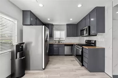 9427 Lemona Avenue #15, North Hills, CA 91343 - Photo 14