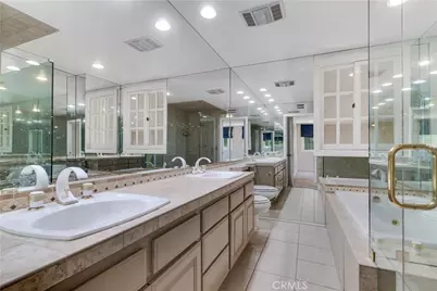 4525 Vista De Oro Avenue, Woodland Hills, CA 91364 - Photo 22