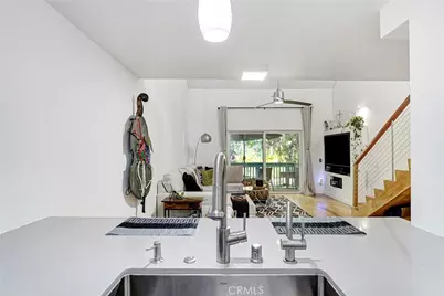 7050 Shoup Avenue, Canoga Park, CA 91303 - Photo 4