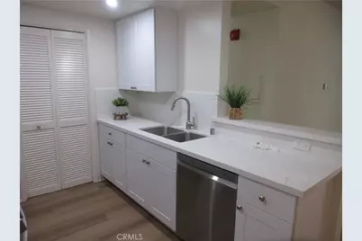 14607 Erwin #210, Van Nuys, CA 91411 - Photo 10