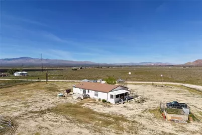 9890 Sue Ave, Rosamond, CA 93560 - Photo 72