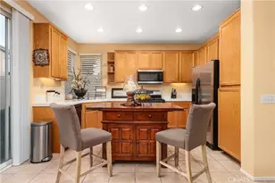 27635 Elkwood Ln, Castaic, CA 91384 - Photo 10