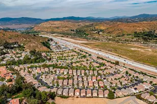 27635 Elkwood Ln, Castaic, CA 91384 - Photo 20