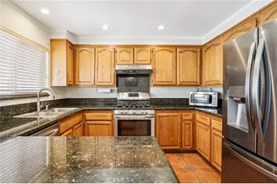 12390 Chandler Boulevard #J, Valley Village, CA 91607 - Photo 8