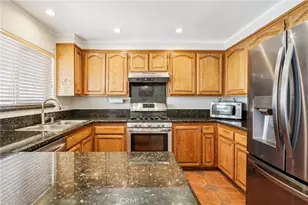 12390 Chandler Blvd, Valley Village, CA 91607 - Photo 8