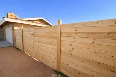 58271 Caliente Street, Yucca Valley, CA 92284 - Photo 4