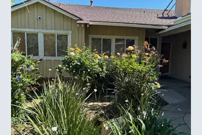6932 Tobias, Van Nuys, CA 91405 - Photo 2