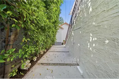 1572 S Ridgeley, Los Angeles, CA 90019 - Photo 20