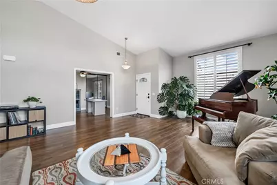 41006 Vista Rambia, Palmdale, CA 93551 - Photo 8