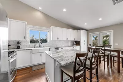 41006 Vista Rambia, Palmdale, CA 93551 - Photo 22