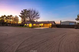 8155 W Ave E, Lancaster, CA 93536 - Photo 1