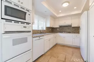 21900 Marylee St, Woodland Hills, CA 91367 - Photo 10