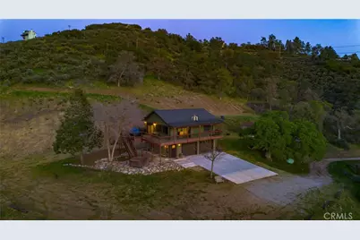29801 Skyline, Tehachapi, CA 93561 - Photo 2