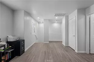 19904 Holly Dr, Saugus, CA 91350 - Photo 22