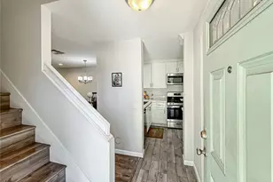 7050 Shoup Ave, Canoga Park, CA 91303 - Photo 4