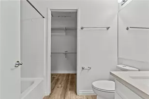 23147 Napa, Valencia, CA 91354 - Photo 44