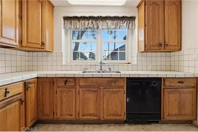 10314 Encino, Granada Hills, CA 91344 - Photo 18