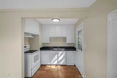 17743 Elizabeth Lake, Lake Hughes, CA 93532 - Photo 10