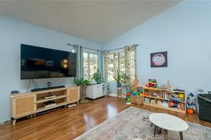 14063 Fenton Ln, Sylmar, CA 91342 - Photo 10