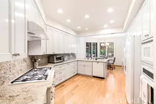 4765 Park Encino Ln, Encino, CA 91436 - Photo 12