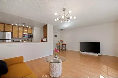 20930 #115 Parthenia, Canoga Park, CA 91304 - Photo 4