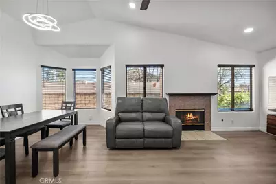 22942 Banyan, Saugus, CA 91390 - Photo 6