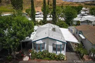 29021 Bouquet Canyon, Saugus, CA 91390 - Photo 18