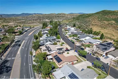 28215 Hot Springs Avenue, Canyon Country, CA 91351 - Photo 12