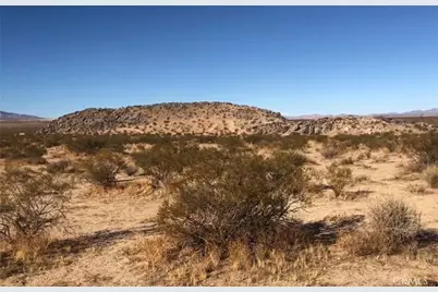 48364 Saddle Rock Way, Landers, CA 92285 - Photo 4