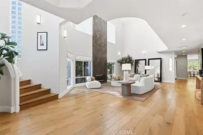 16007 Dickens, Encino, CA 91436 - Photo 2