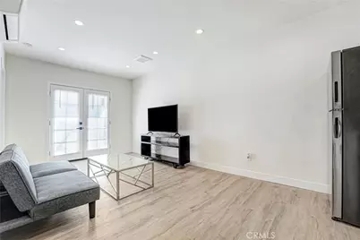 18216 Hartland Street, Reseda, CA 91335 - Photo 22