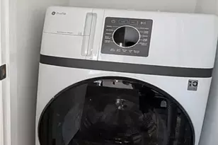 8309 Barnsley Ave, Los Angeles, CA 90045 - Photo 16